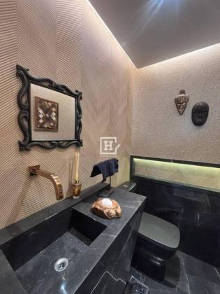 Apartamento com 2 Suítes e 2 Vagas à Venda no Condomínio Le Monde, Atalaia