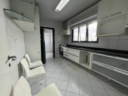 Apartamento com 124 m² à Venda no Edifício José Machado de Souza, Grageru