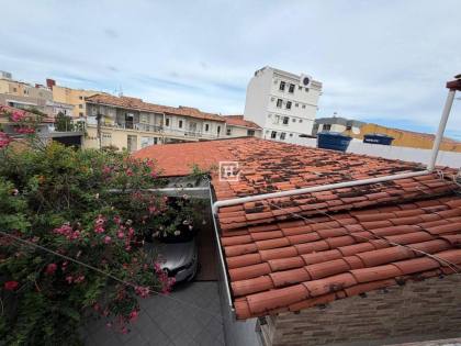 Casa com 6 Quartos à Venda no Luzia - Aracaju