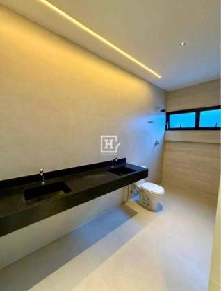 Casa com 3 Suítes à Venda no Residencial Guaricema, Aracaju