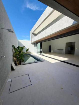 Casa com 3 Suítes à Venda no Residencial Guaricema, Aracaju