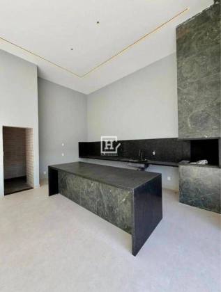 Casa com 3 Suítes à Venda no Residencial Guaricema, Aracaju