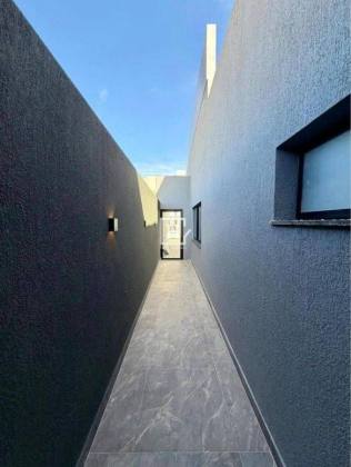 Casa com 3 Suítes à Venda no Residencial Guaricema, Aracaju