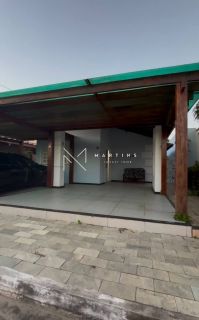 Casa de Condomínio à Venda com 3 quartos - Bairro Aruana