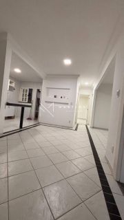 Casa de Condomínio à Venda com 3 quartos - Bairro Aruana
