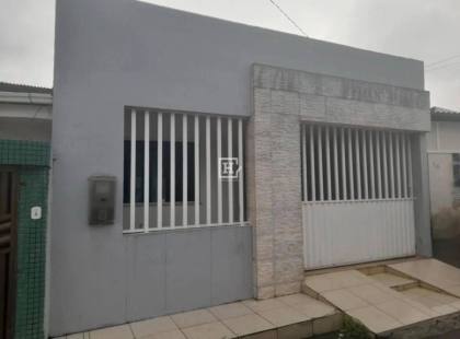 Casa com 3 Quartos à Venda no Bairro Cirurgia, Aracaju