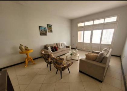 Casa com 4 Quartos e 4 Vagas à Venda no Bairro Suíssa, Aracaju