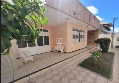 Casa com 4 Quartos e 4 Vagas à Venda no Bairro Suíssa, Aracaju