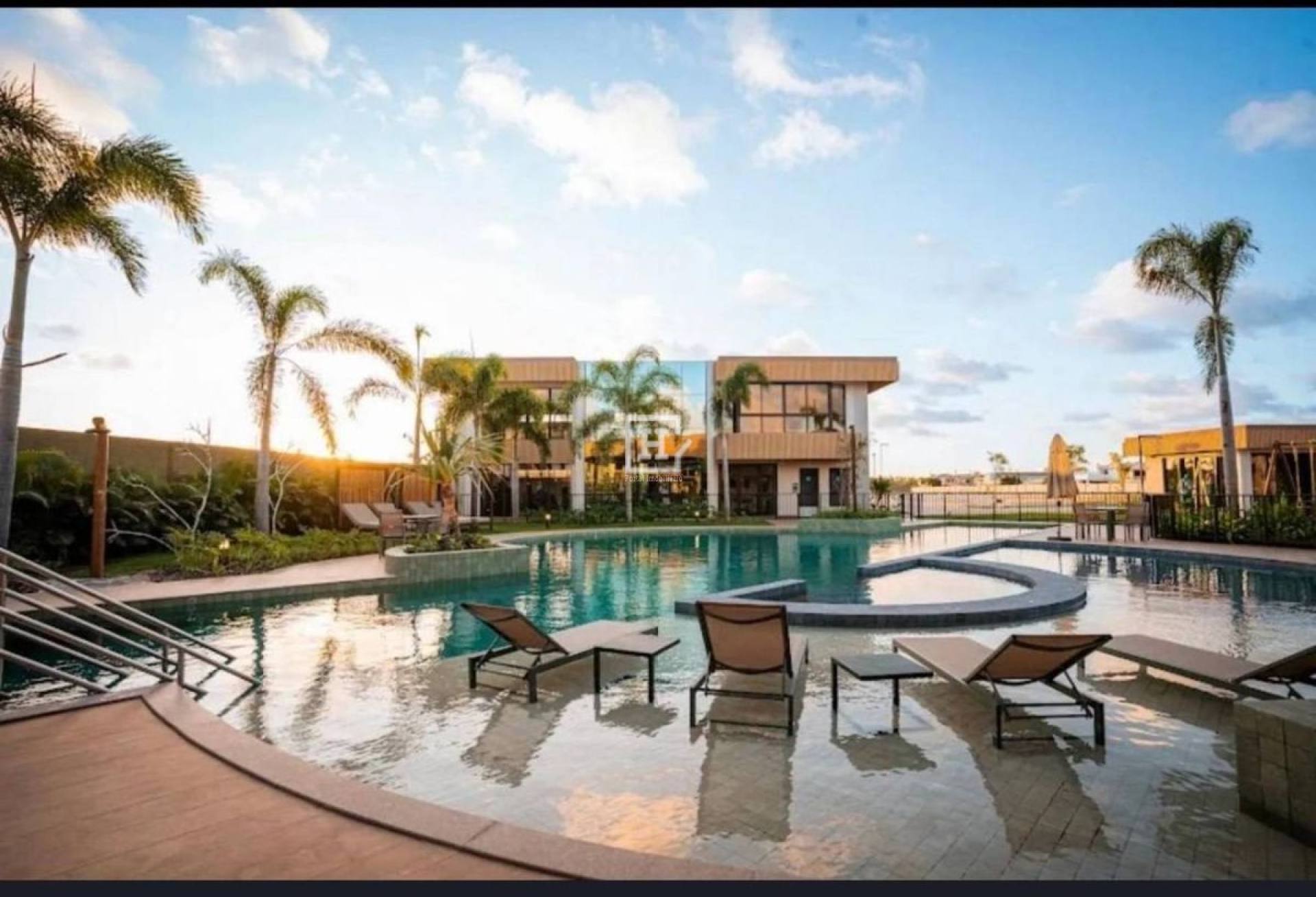 Lote com 378 m² à Venda no Condomínio Interlagos Residence, Aruana