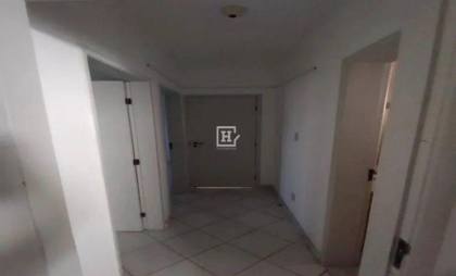Apartamento com 3 Quartos à Venda no Residencial Corais, Atalaia
