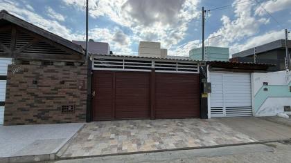 Casa no Portal Sudoeste | 120m² | 3 Quartos c/ Suíte | Energia Solar | 2 Vagas | R$ 250 Mil