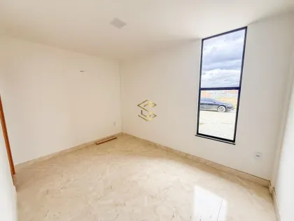Casa à venda no Village Sudoeste com 3 quartos e área gourmet, por R$ 365.000
