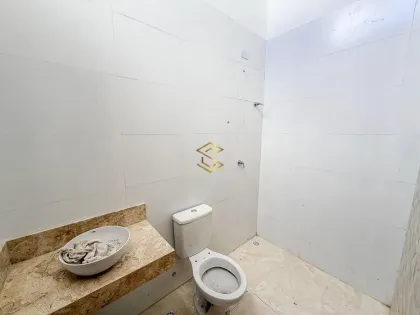 Casa à venda no Village Sudoeste com 3 quartos e área gourmet, por R$ 365.000