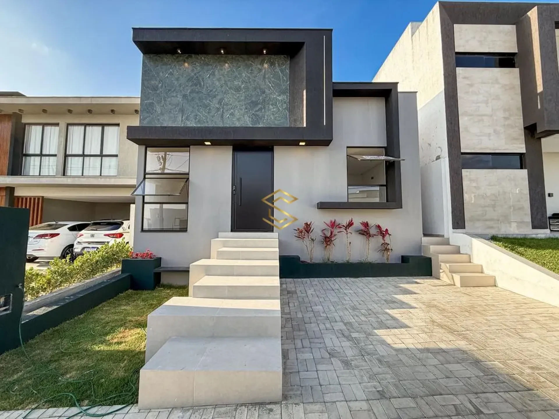 Casa 3 quartos com suíte no Monteville Residence Privê
