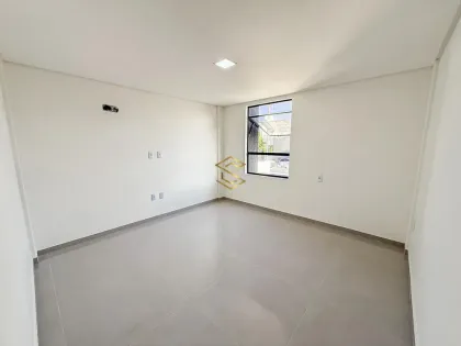 Casa 3 quartos com suíte no Monteville Residence Privê