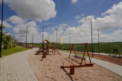 Casa em condomínio - Ecoville – 2 suítes e acabamento impecável - R$ 550.000