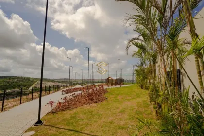 Casa em condomínio - Ecoville – 2 suítes e acabamento impecável - R$ 550.000