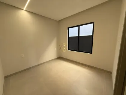 Casa em condomínio - Ecoville – 2 suítes e acabamento impecável - R$ 550.000