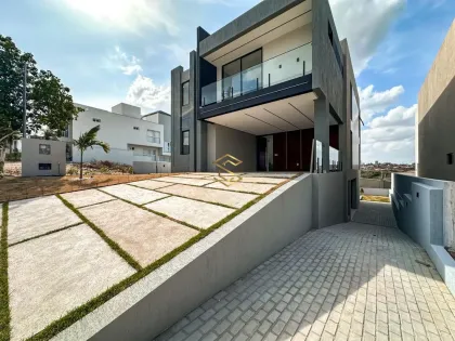 Excelente casa disponível no Alphaville Campina Grande, 4 SUÍTES, por R$ 2.500.000,00