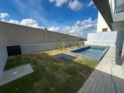 Excelente casa disponível no Alphaville Campina Grande, 4 SUÍTES, por R$ 2.500.000,00
