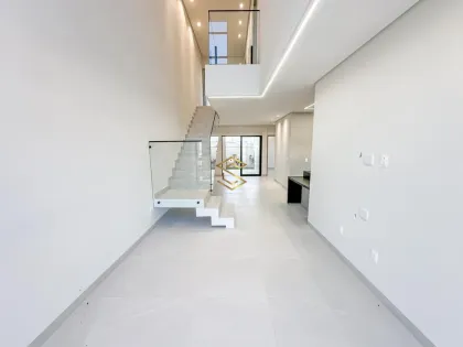Casa no Ecoville Residence, 4 quartos e gourmet, R$ 950.000,00