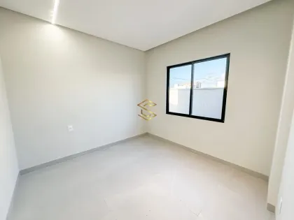 Casa no Ecoville Residence, 4 quartos e gourmet, R$ 950.000,00
