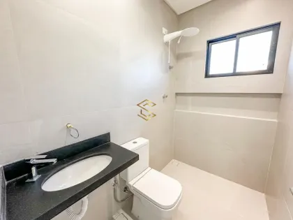 Casa no Ecoville Residence, 4 quartos e gourmet, R$ 950.000,00