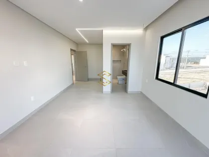 Casa no Ecoville Residence, 4 quartos e gourmet, R$ 950.000,00
