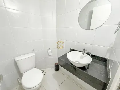 Prédio Comercial 157m² com 5 Escritórios + Estacionamento no Catolé