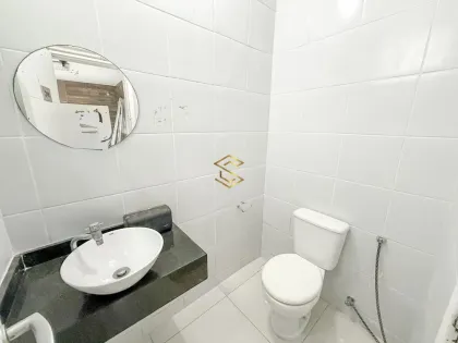 Prédio Comercial 157m² com 5 Escritórios + Estacionamento no Catolé