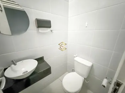 Prédio Comercial 157m² com 5 Escritórios + Estacionamento no Catolé