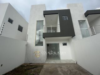Casa duplex a venda no centenário