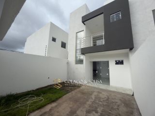 Casa duplex a venda no centenário