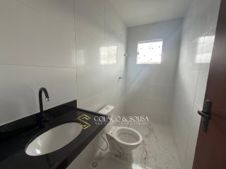 Casa duplex a venda no centenário