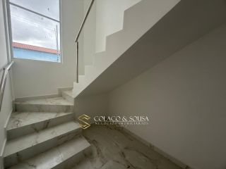 Casa duplex a venda no centenário
