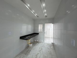 Casa duplex a venda no centenário
