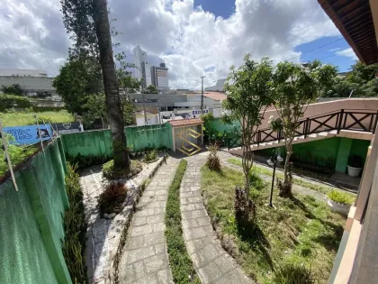 Casa GRANDE a Venda no bairro da Prata em Campina Grande, PB