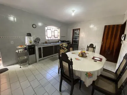 Casa GRANDE a Venda no bairro da Prata em Campina Grande, PB