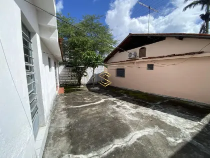 Casa GRANDE a Venda no bairro da Prata em Campina Grande, PB