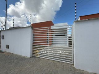 CASA 2 QUARTOS COM SUITE PRONTA PARA MORAR