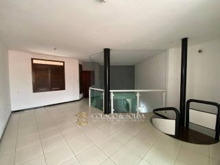 Casa grande á venda no bairro Itararé em Campina Grande, PB