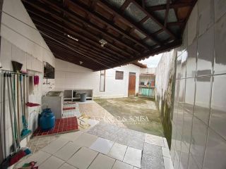 Casa grande á venda no bairro Itararé em Campina Grande, PB