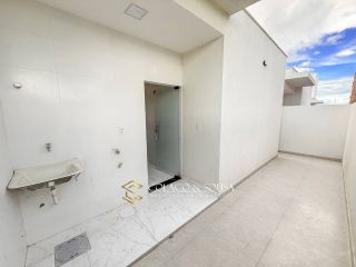 Casa em condomínio fechado com 3 quartos | Jardins da Serra | R$ 399 mil
