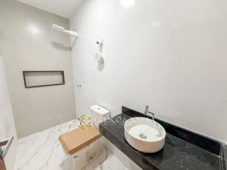 Casa térrea nascente com 1 suíte no Jardins da Serra