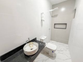 Casa térrea nascente com 1 suíte no Jardins da Serra