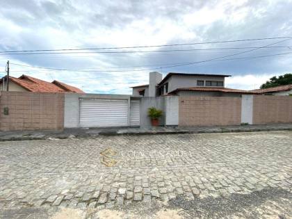 Casa grande para alugar no bairro Itararé em Campina Grande, PB