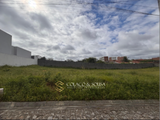 Lote à venda com 180m² no Monteville Residence Privê