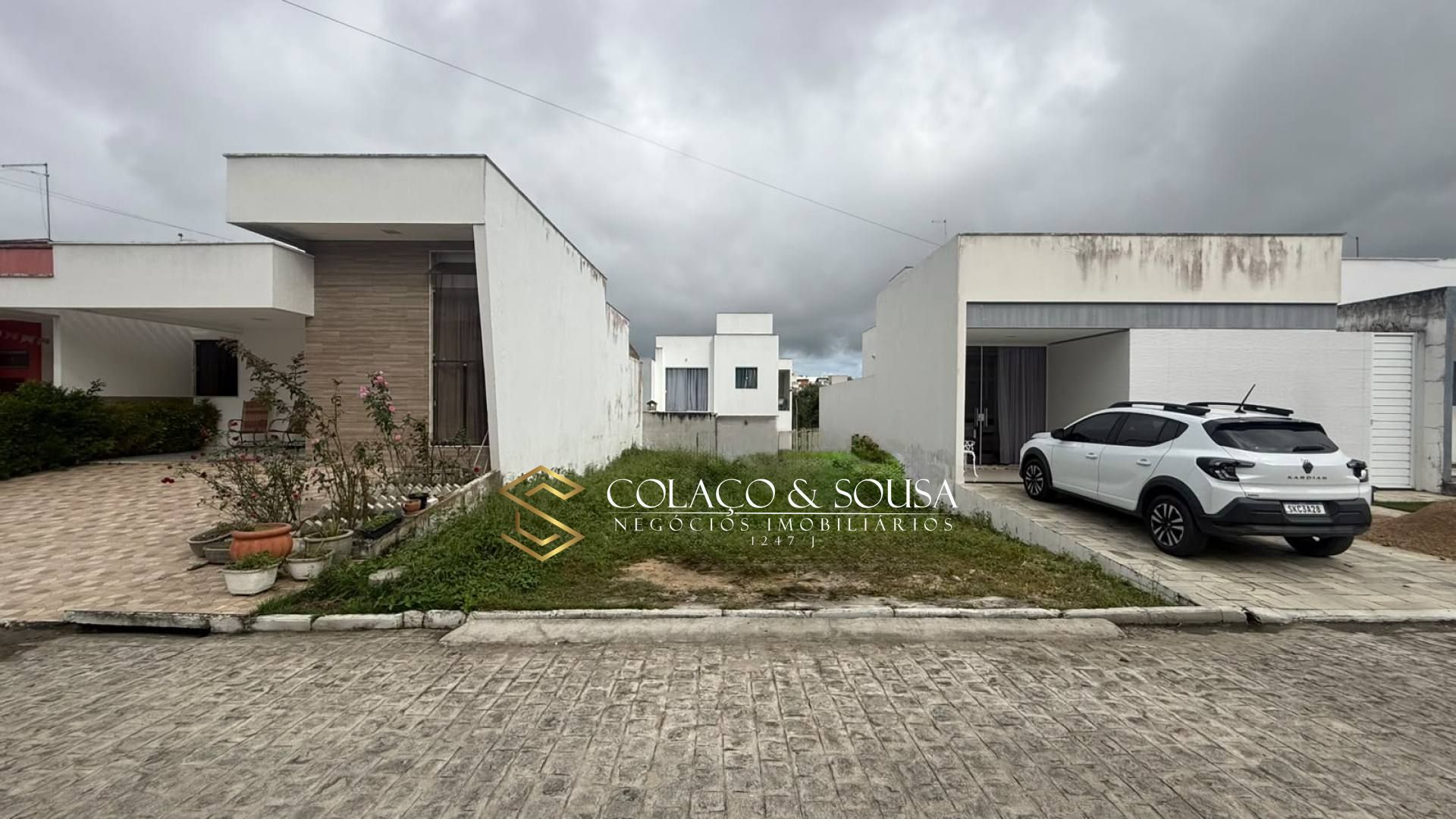 Lote com 160m²  à Venda no SerraVille Residence Privê.