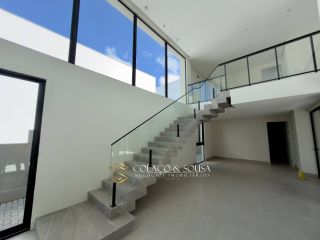 CASA NOVA A VENDA NO ALPHAVILLE MIRANTE com 04 suítes amplas e área de lazer privativa  
