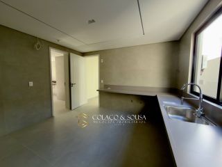 CASA NOVA A VENDA NO ALPHAVILLE MIRANTE com 04 suítes amplas e área de lazer privativa  